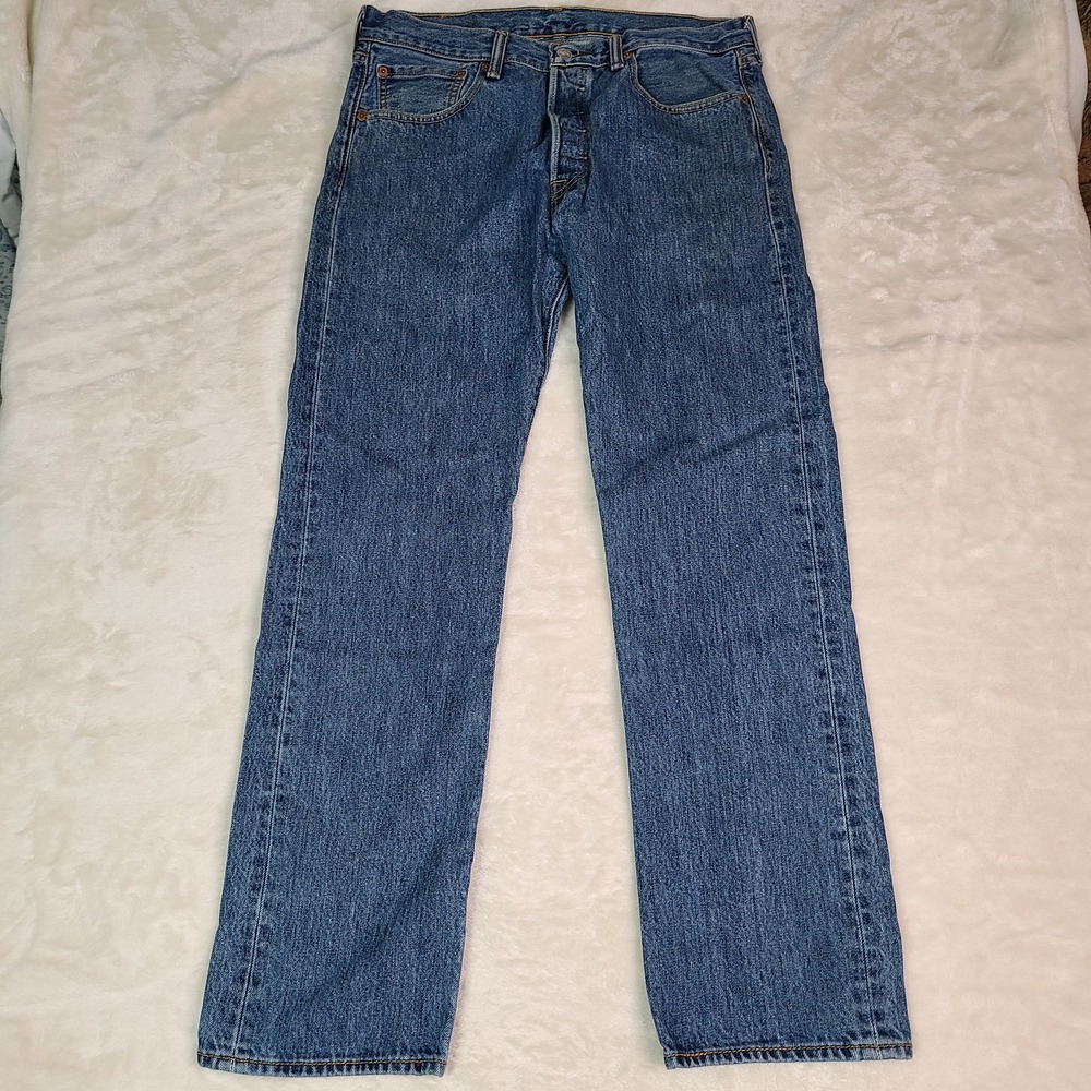 Levi's 501 Original Fit Jeans Mens 32x30 Blue Straight Leg Button Fly Denim